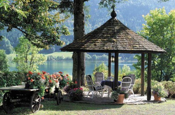 Seehotel Enzian Weissensee Eksteriør billede
